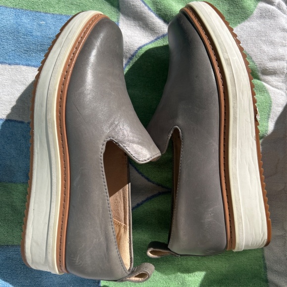 Clarks Gray Loafers - Picture 4 of 4